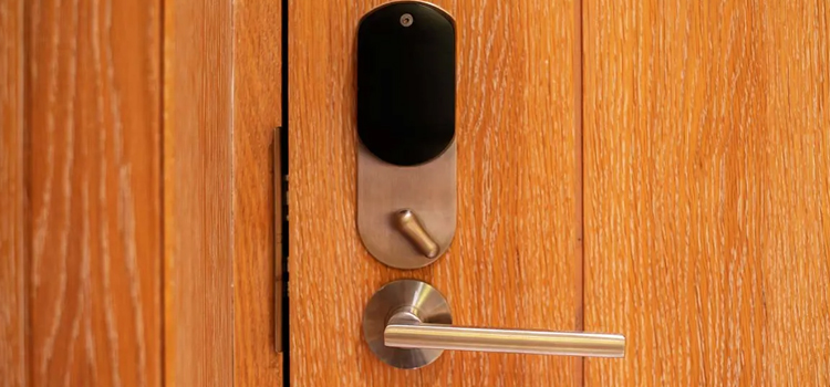 Automatic Locking Door Knob Signal Hill