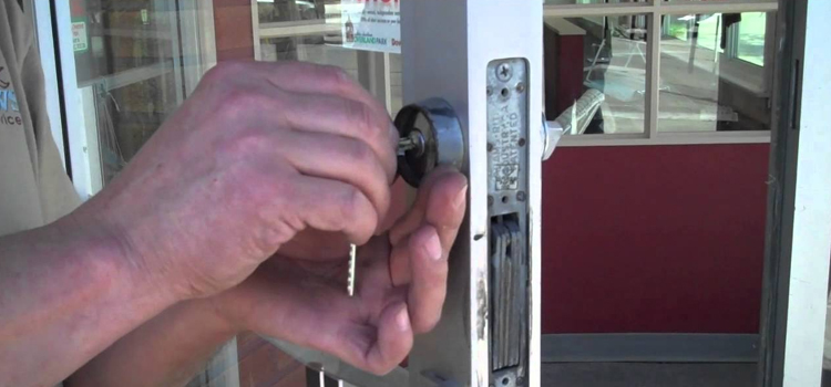 commercial door lock repair Signal Hill